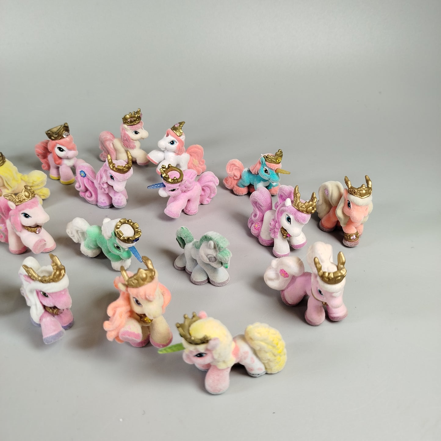 Fantasy Pony Figuren Set – Kronen, Einhörner, Flügel