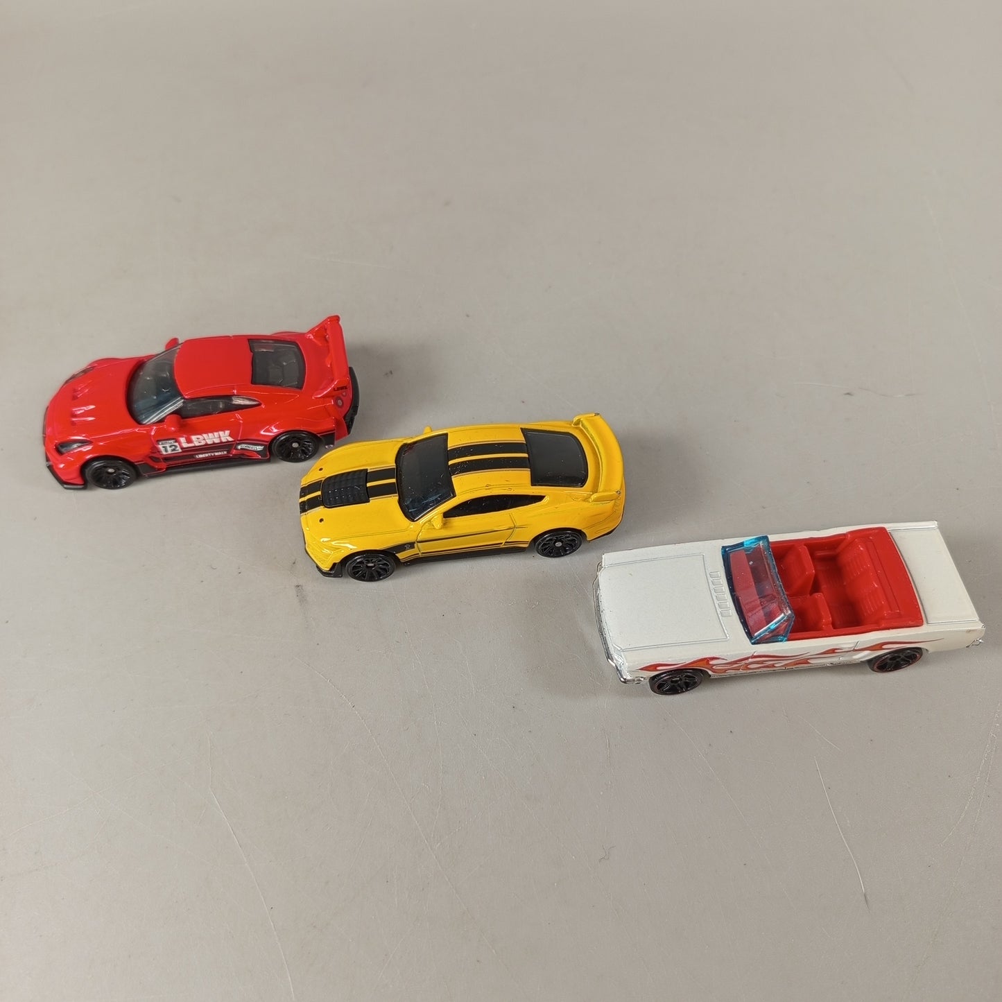 Hot Wheels 11x Modellautos Set