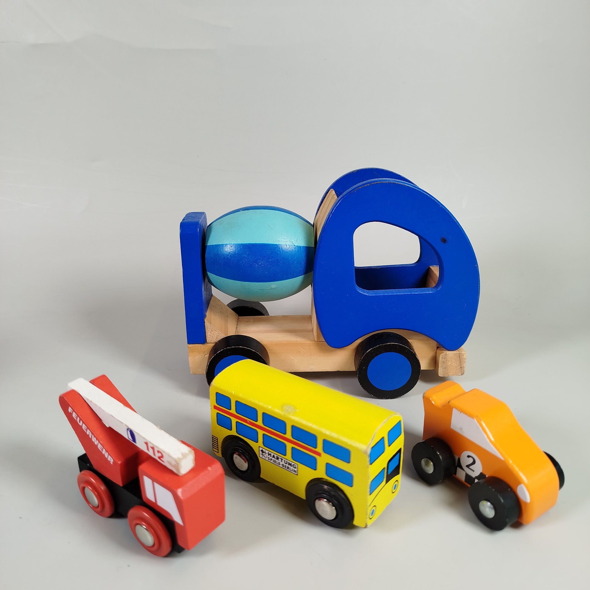 Holzspielzeug-Bundle – Lernspaß & Fahrzeuge