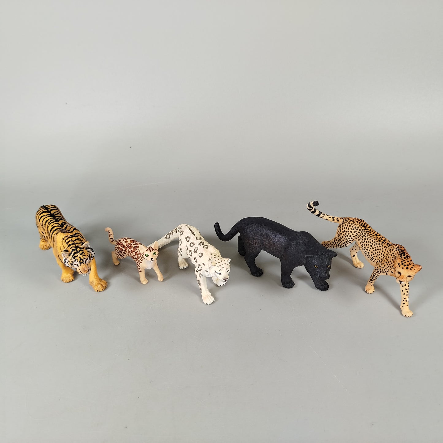 Schleich Wildkatzen Figuren Set – Tiger, Ozelot, Panther, Gepard