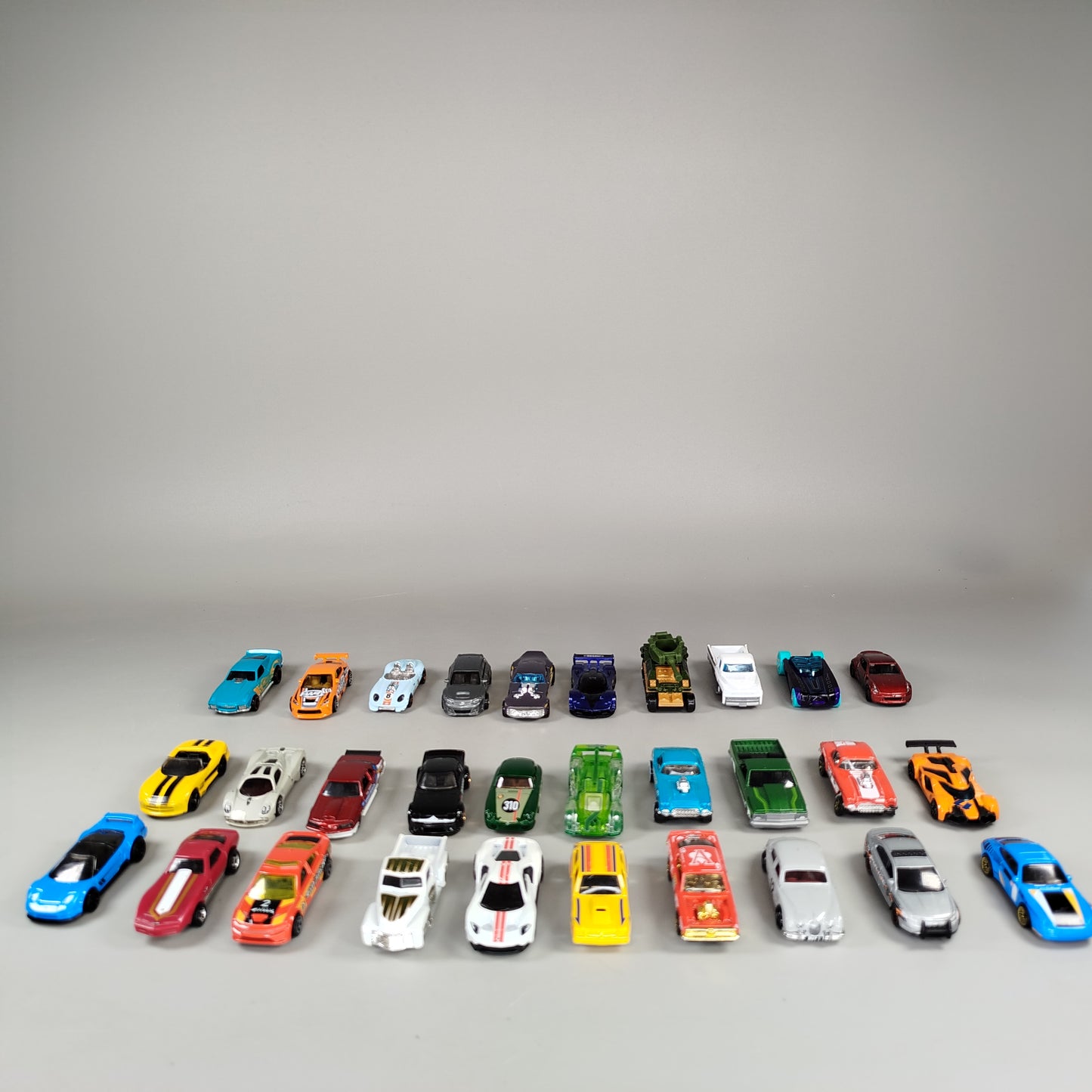 Mattel Miniaturautos – Set von 30, gut, ohne OVP