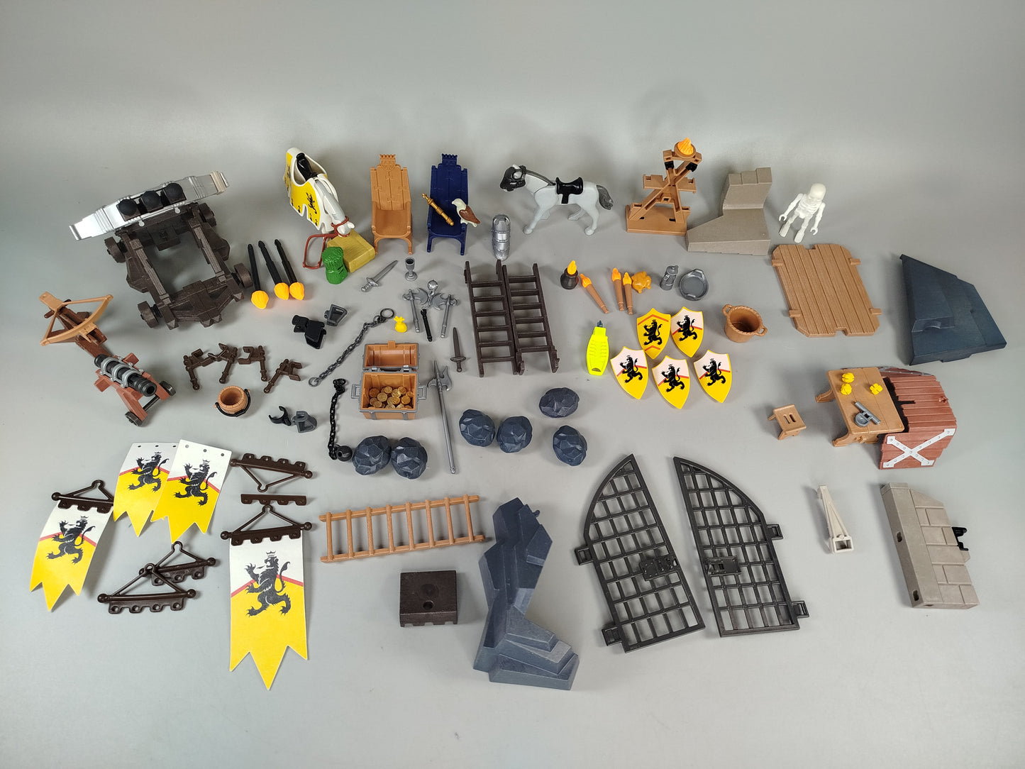 Playmobil Mittelalter Löwenritterburg – mit Figuren & Zubehör, wie neu