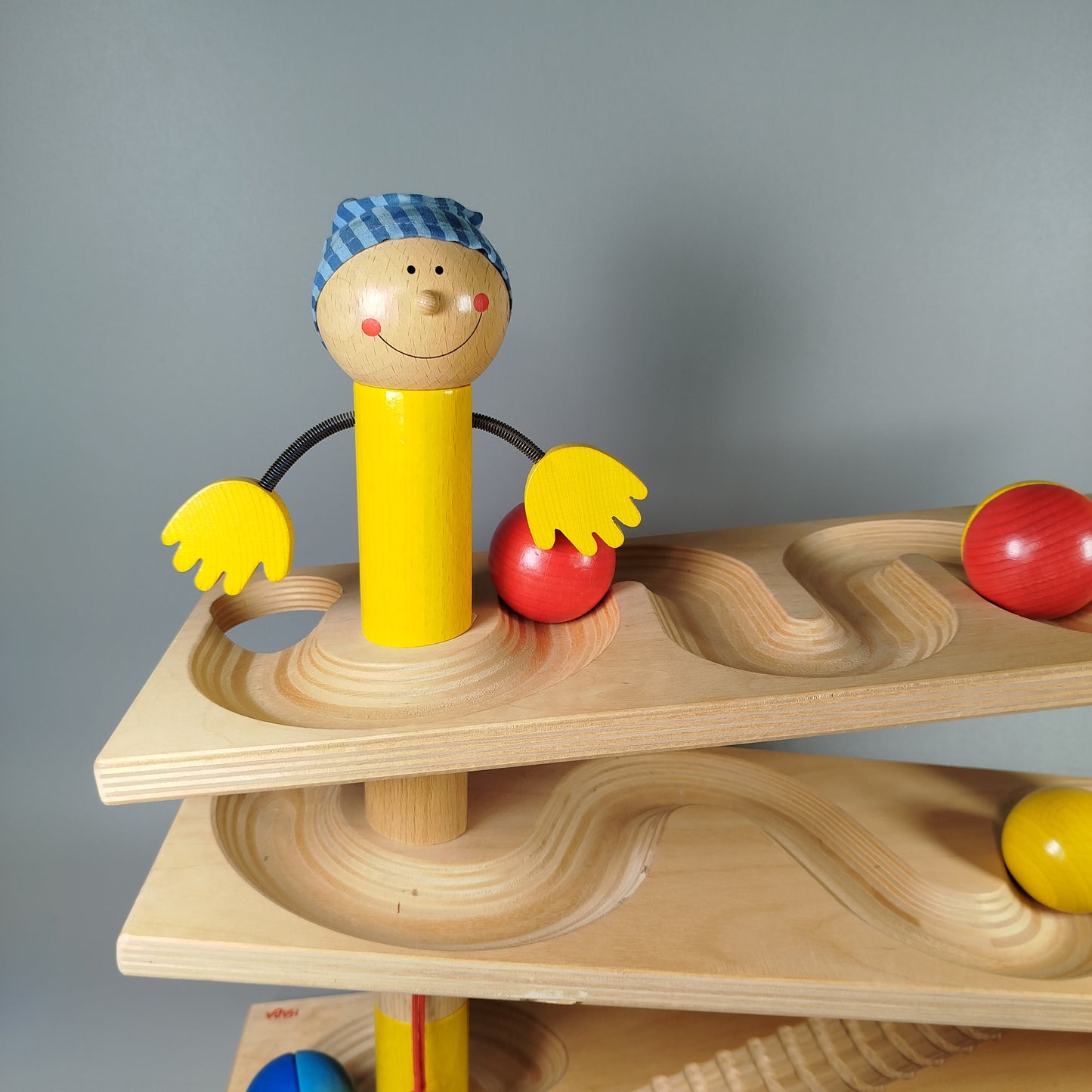 Haba Holz Kugelbahn Set – mit Glocken und bunten Kugeln
