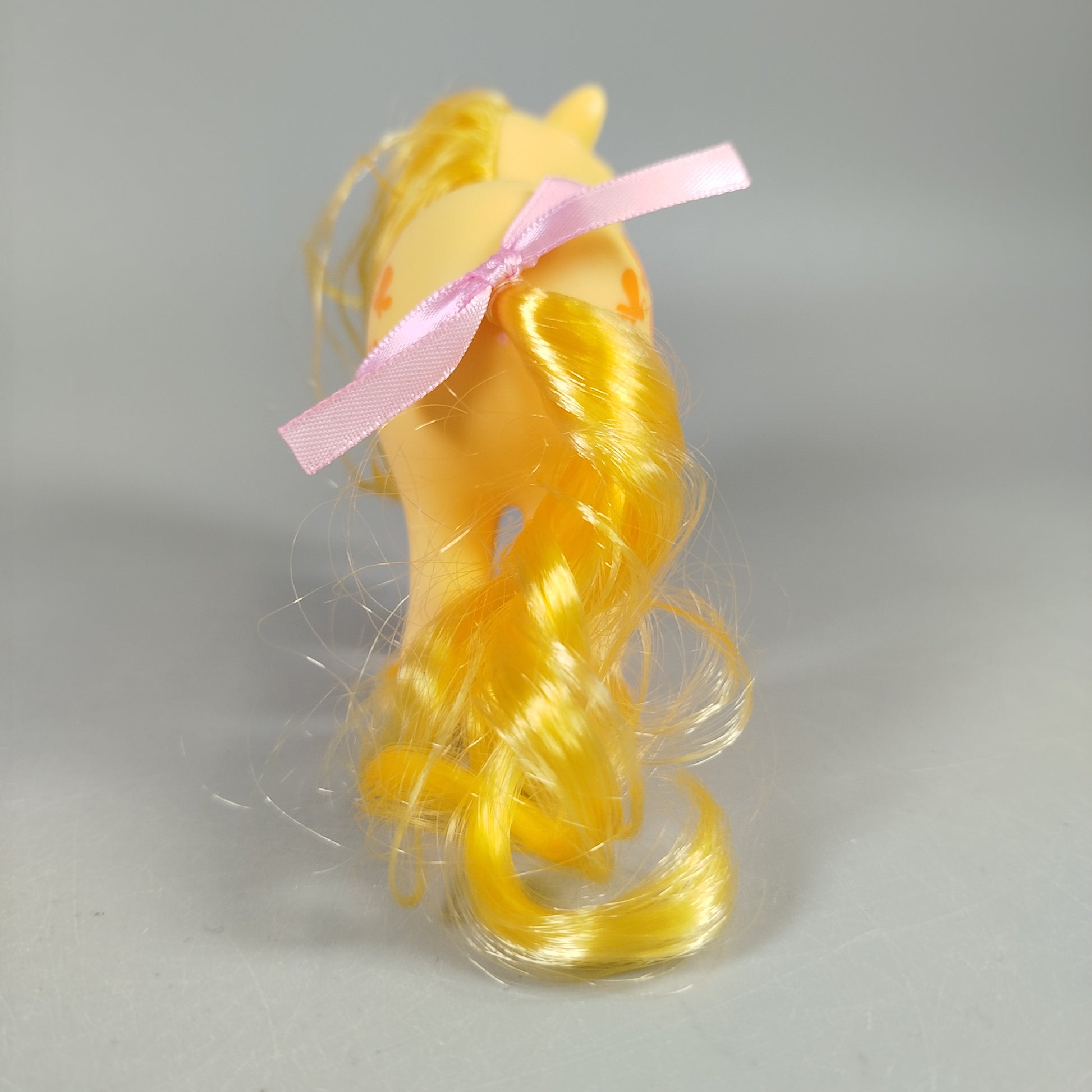 Hasbro My Little Pony Sammlerfigur – Vintage Schmetterlings-Design