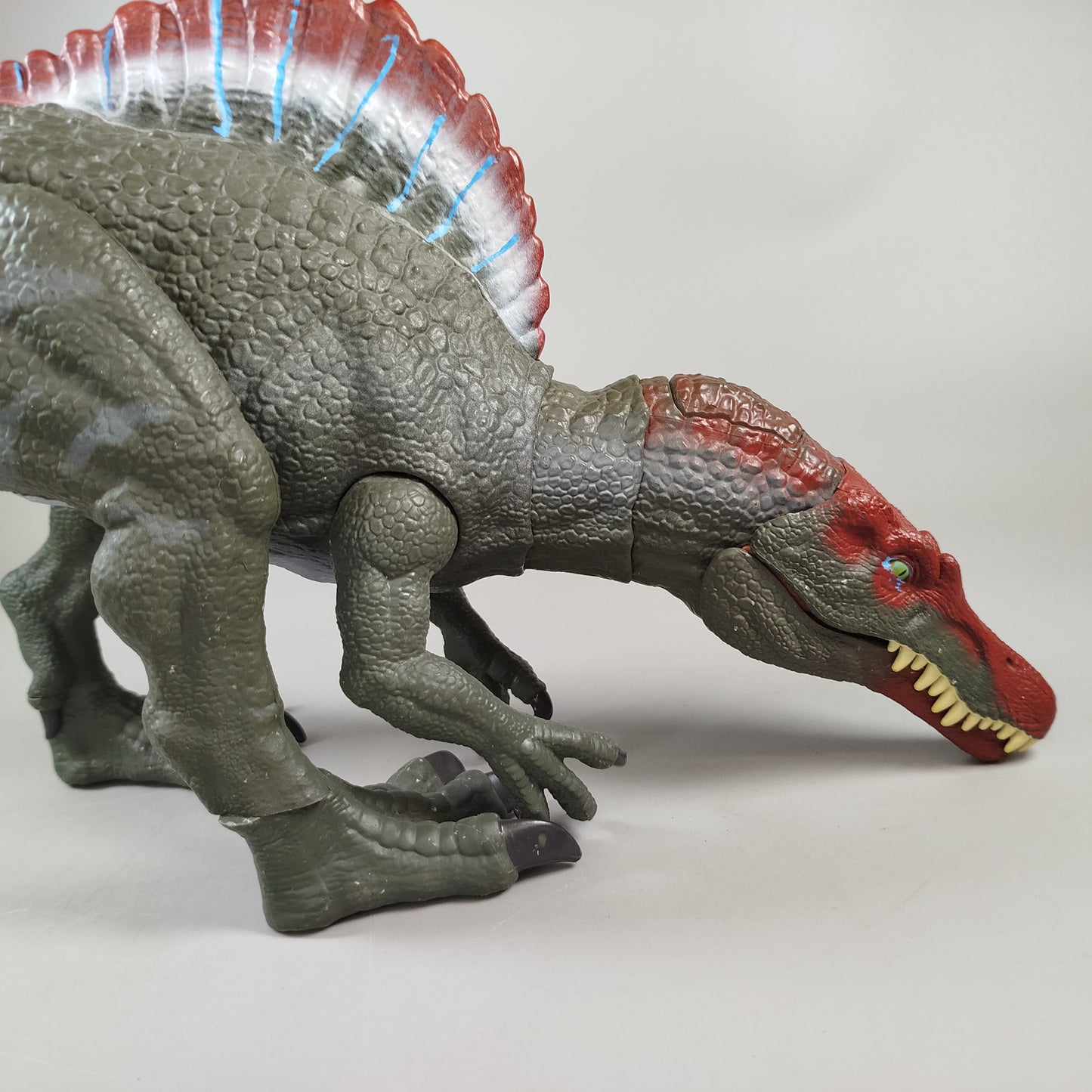 Mattel Dinosaurier Figur – Spinosaurus mit beweglichen Gliedmaßen