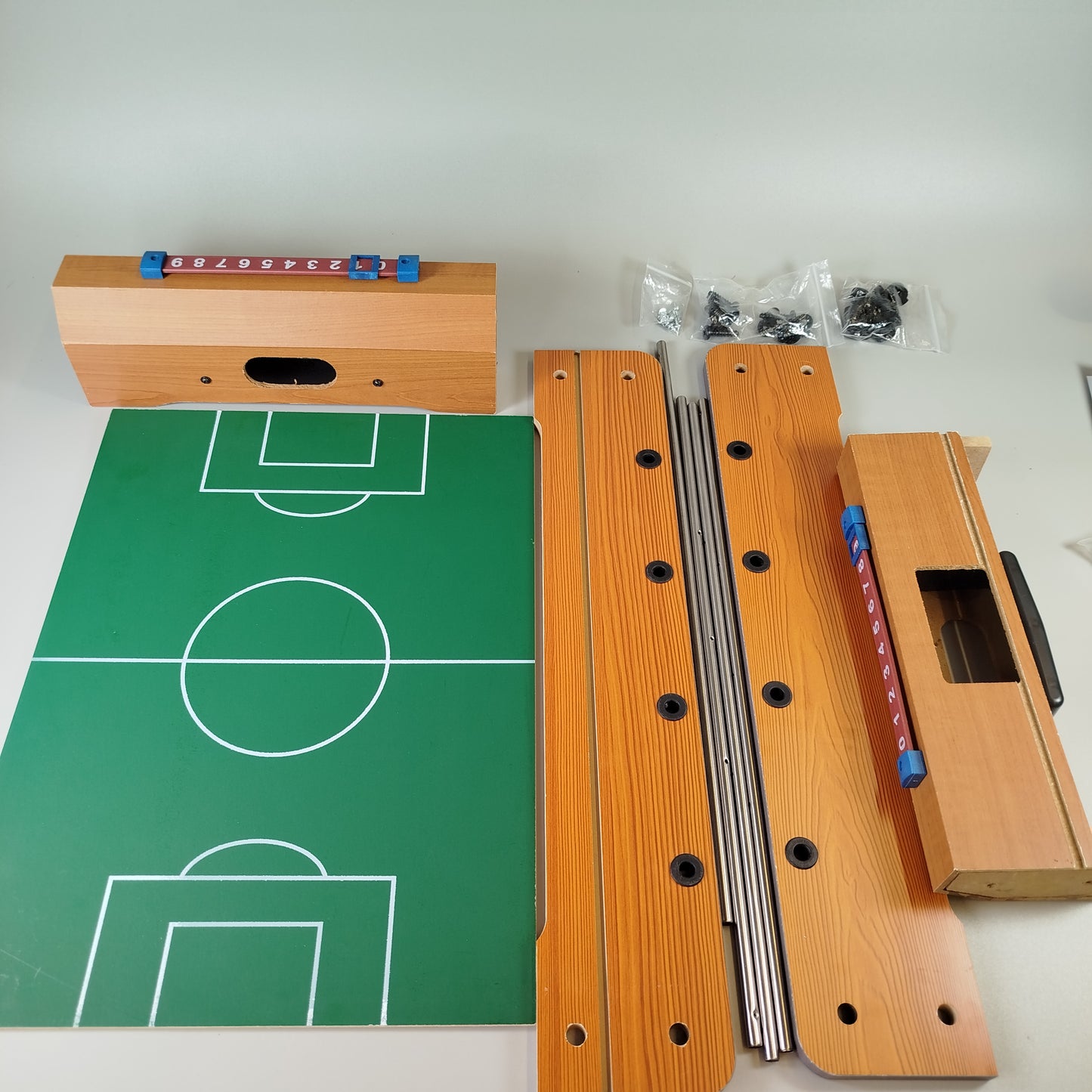 Tischfußballspiel - 2 Teams, 6 Spieler