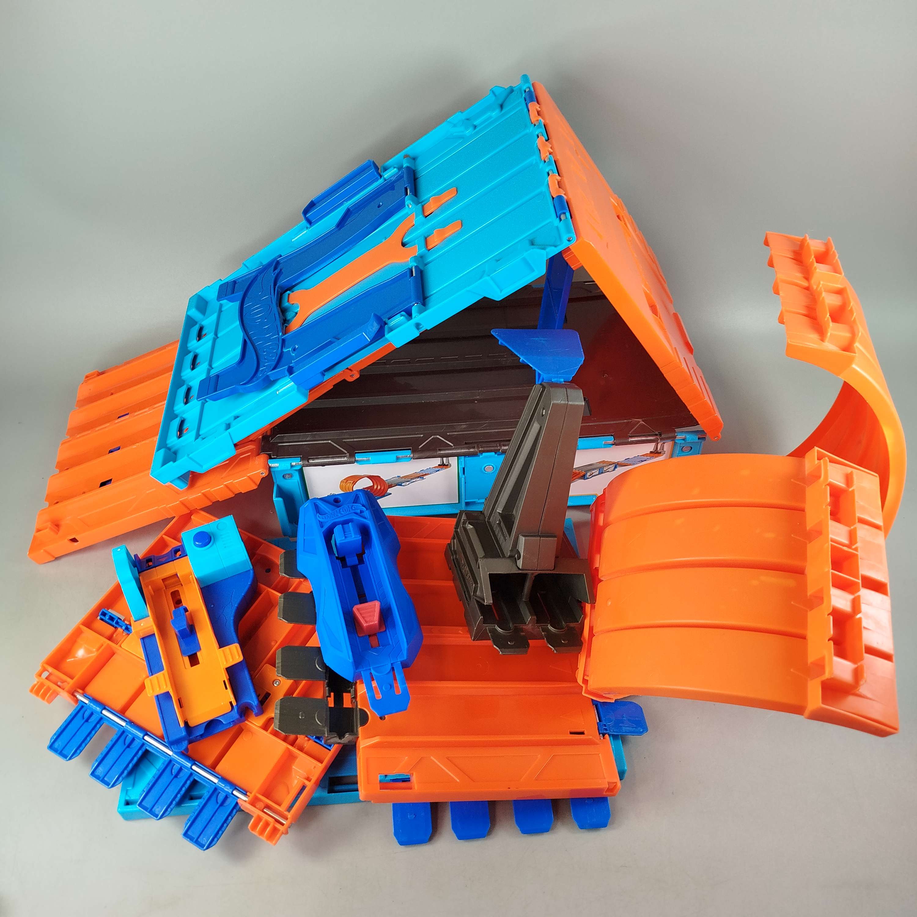 Hot Wheels Track Builder Race Crate Rennbahn, gebraucht, ab 6 Jahre