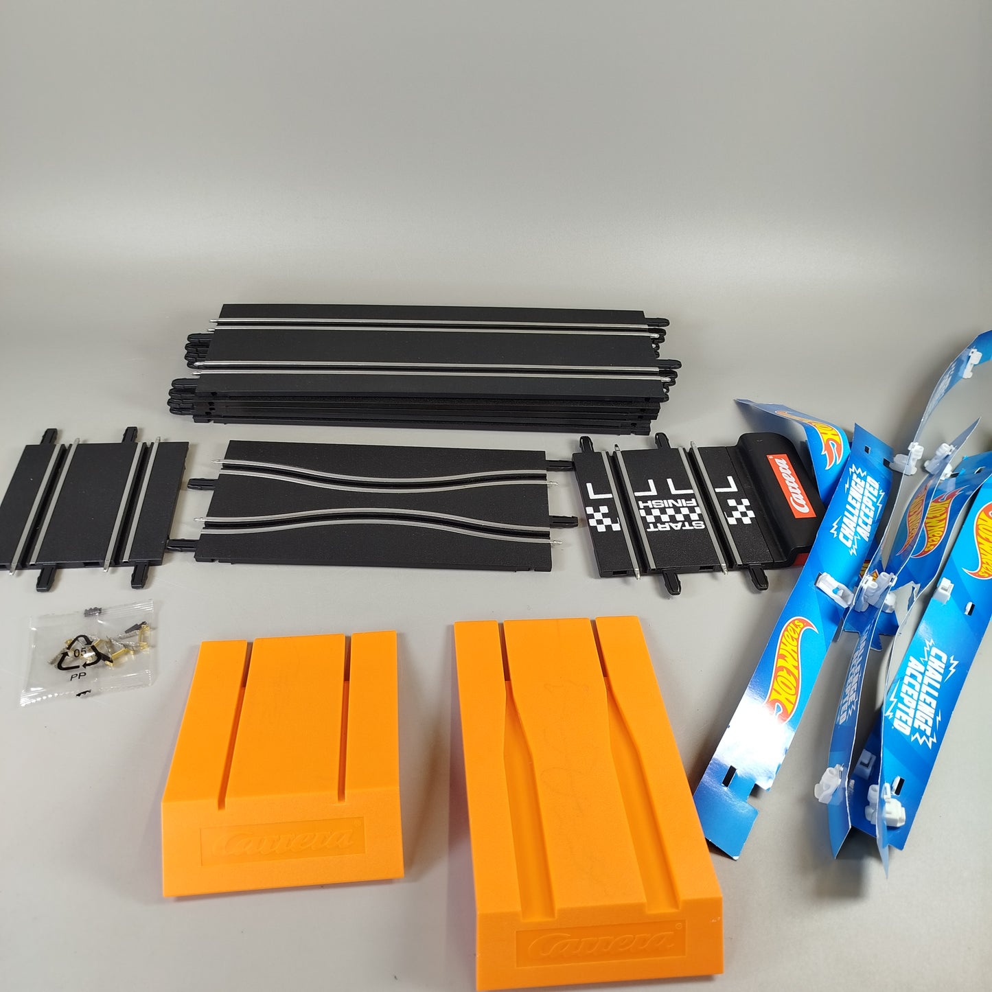Carrera GO!!! Hot Wheels Rennbahn Set – 4,9m, 2 Autos, OVP