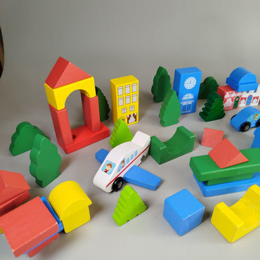 Holzspielzeug-Set - Bauklötze und Tier-Puzzle