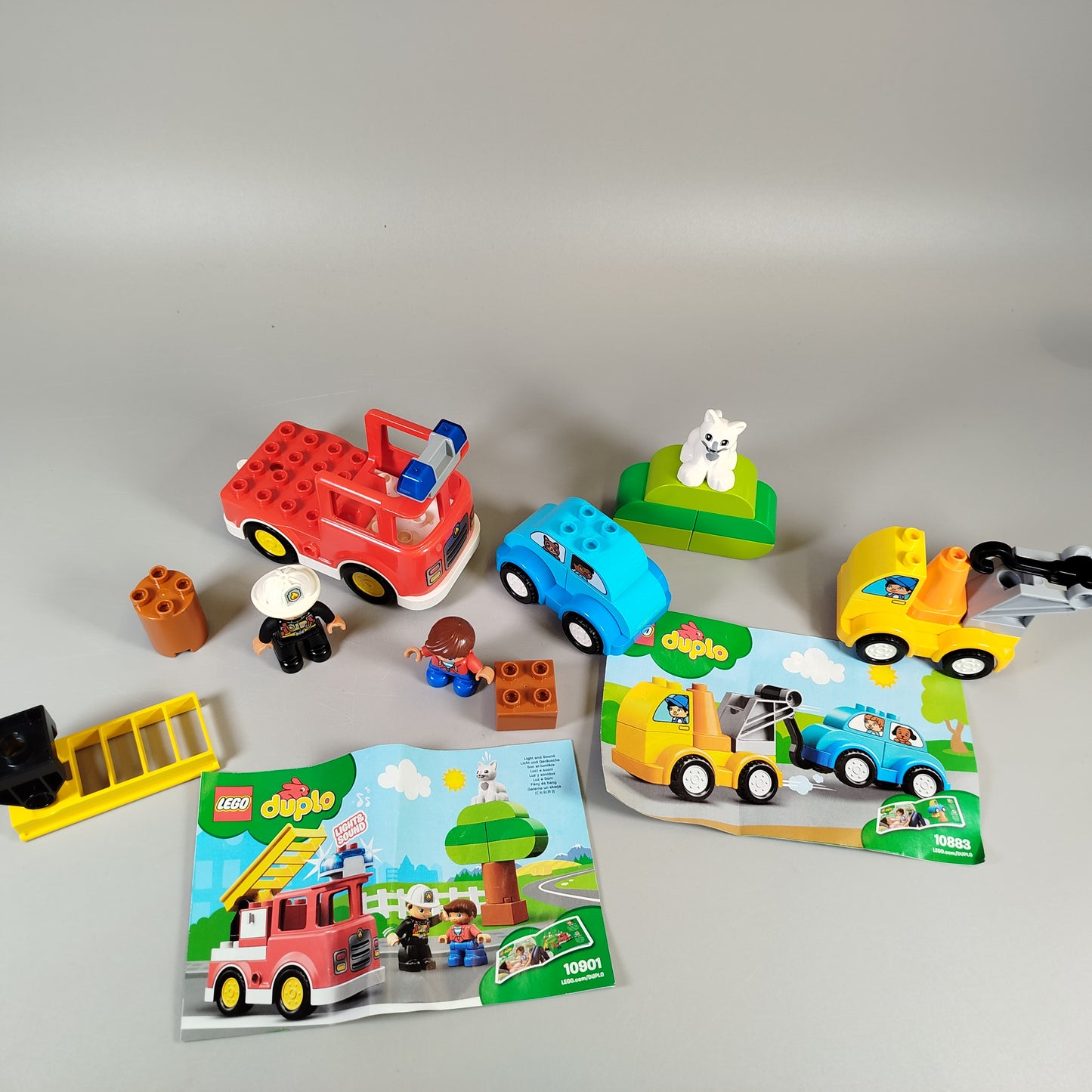 LEGO Duplo 10901 Feuerwehrauto & 10883 Abschleppwagen Set, gebraucht