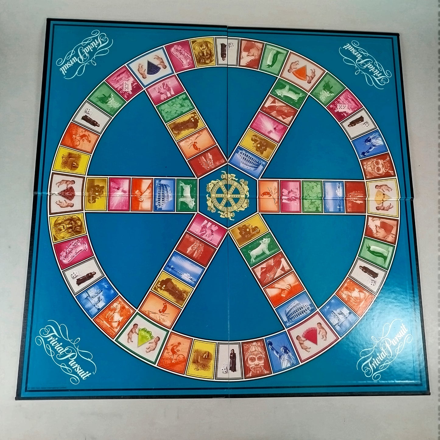 Parker Trivial Pursuit Familien Edition - Brettspiel