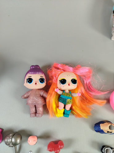L.O.L. Surprise! - Set aus drei Puppen und Accessoires