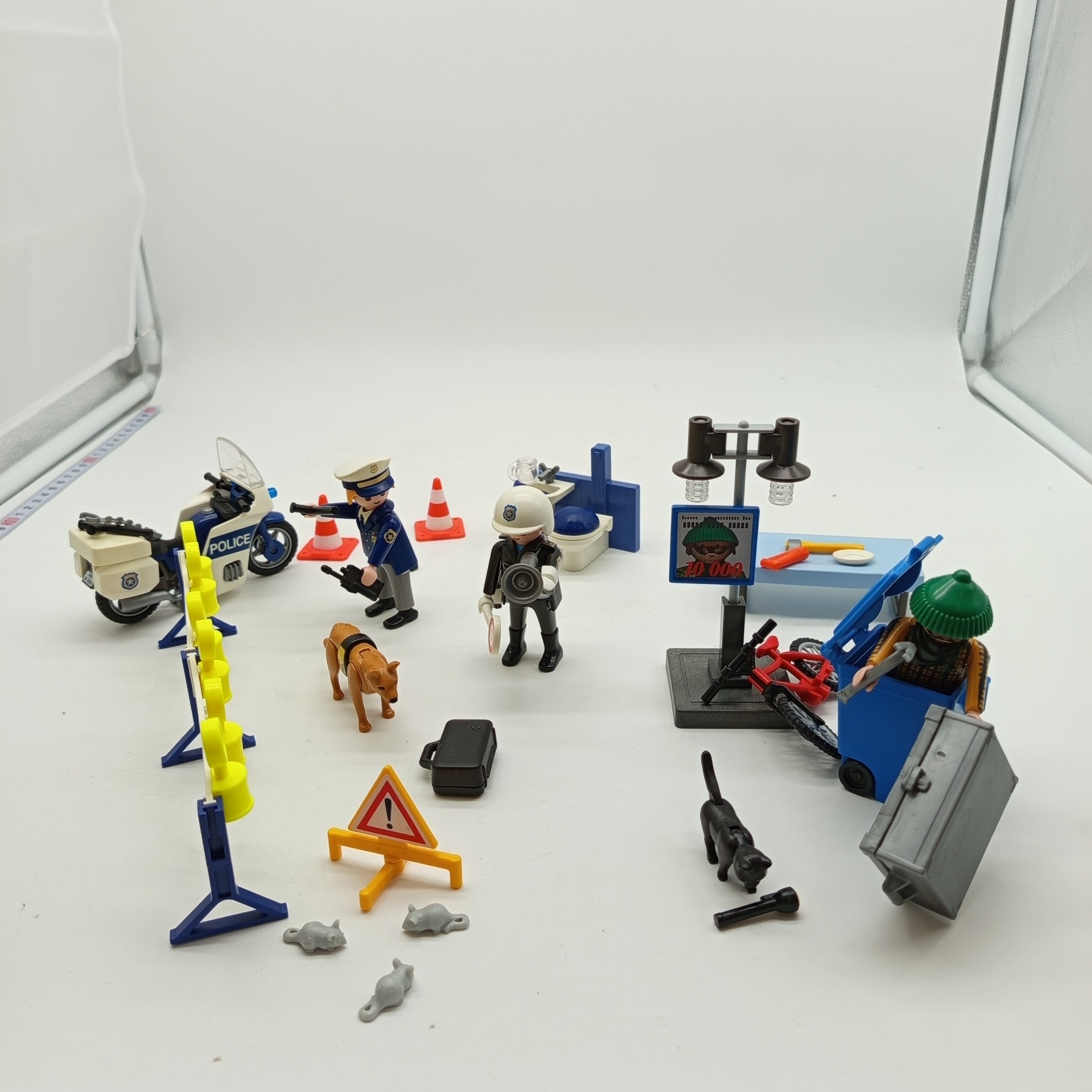Playmobil Adventskalender 4157 – Polizei mit Figuren & Zubehör
