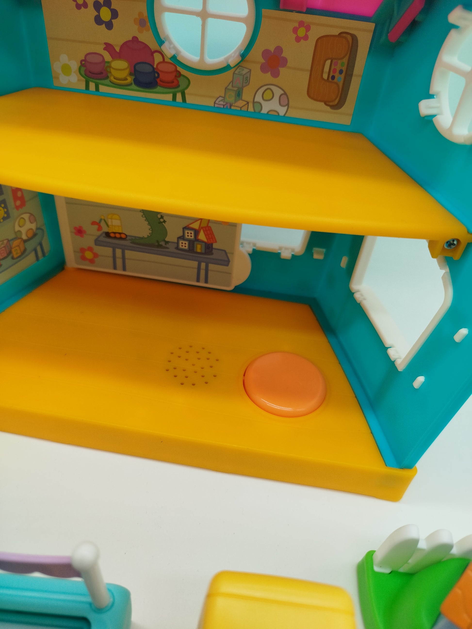 Hasbro Peppa Pig Spielset - Clubhaus mit 4 Figuren