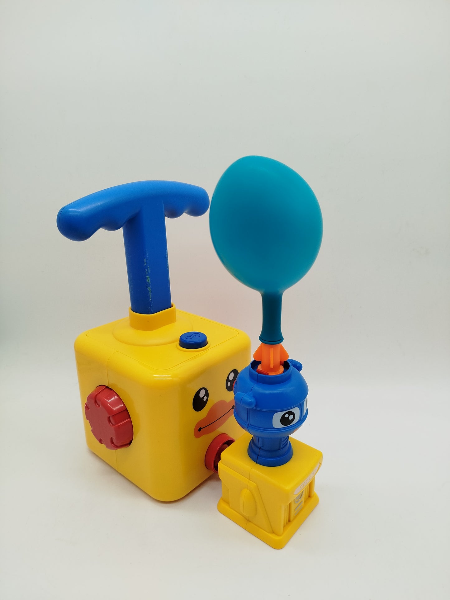 Ballonpumpe mit verschiedenen Aufsätzen