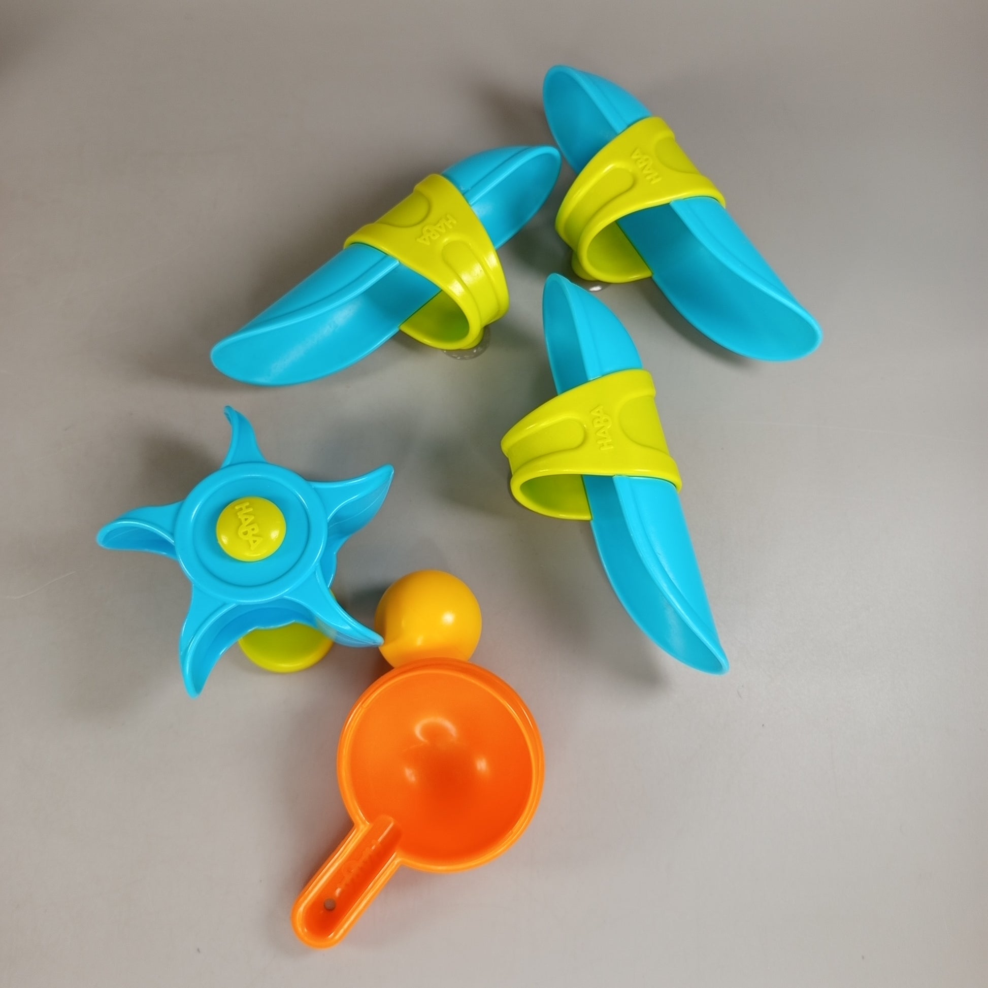 HABA Wasserspielzeug-Set – Feuerwehr Hydrant mit Zubehör