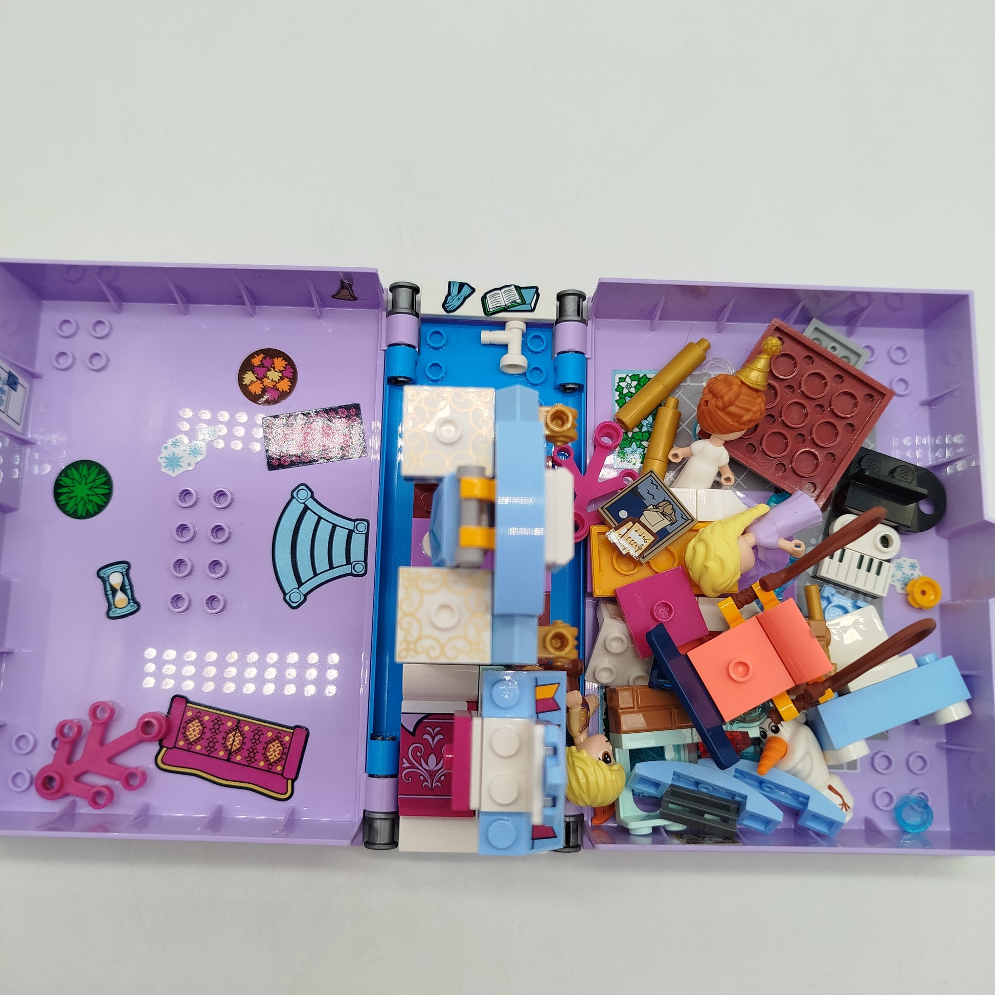 LEGO Disney Frozen II 43175 Annas und Elsas Märchenbuch Set