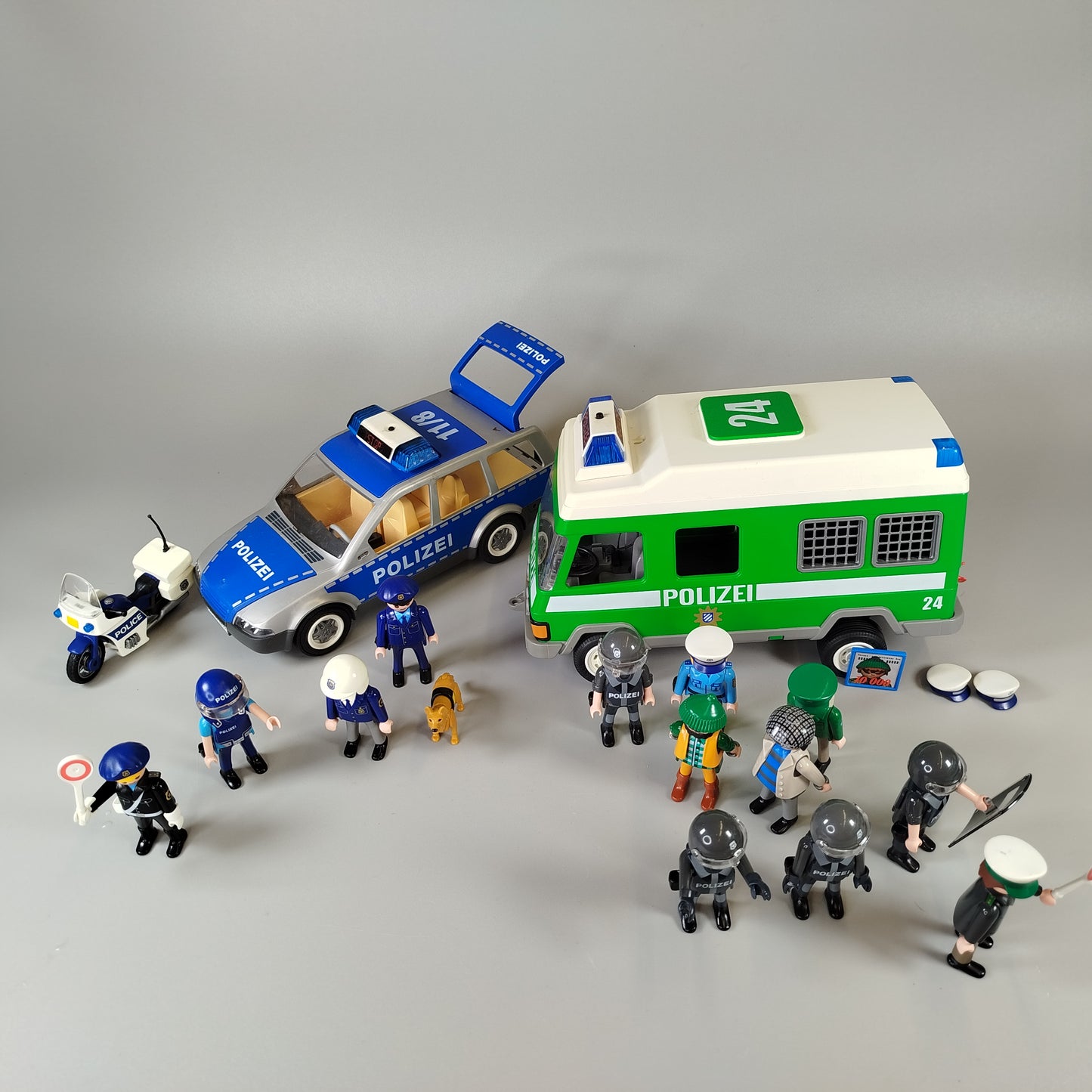 Playmobil Polizei Set - Fahrzeuge und Figuren
