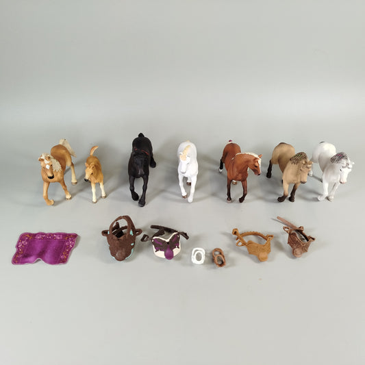 Schleich Pferde – Set von 7 Figuren & Accessoires