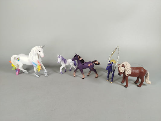 Schleich Pferde & Einhörner Set von 5 Spielfiguren