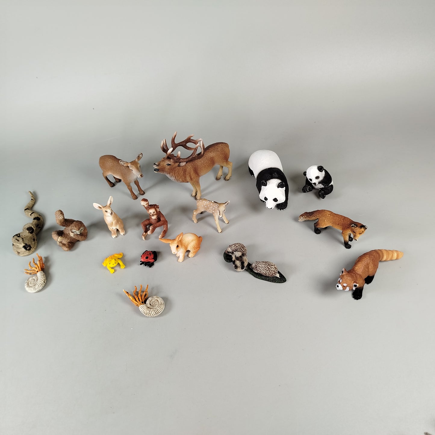 Schleich Tierfiguren Set von 17 – Zoo & Waldtiere