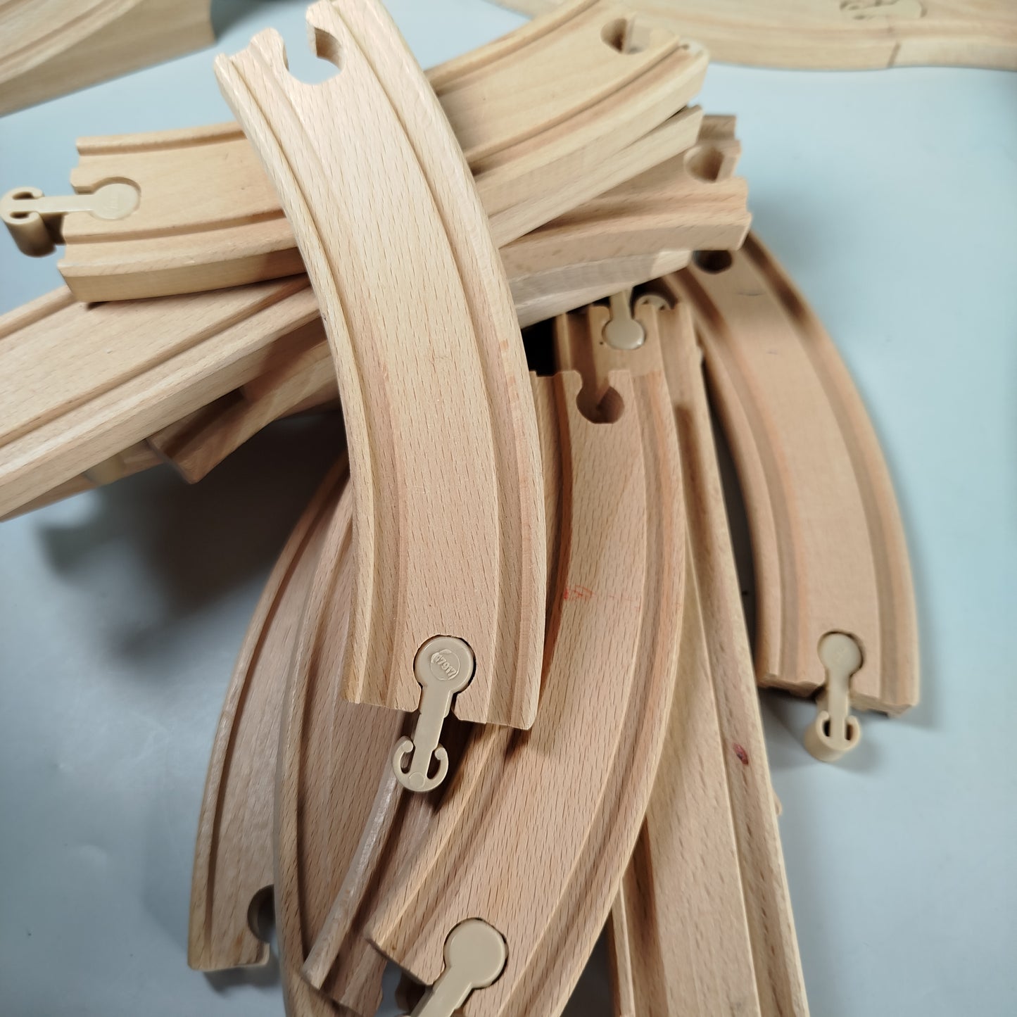 IKEA Holz-Eisenbahn-Set mit Zügen