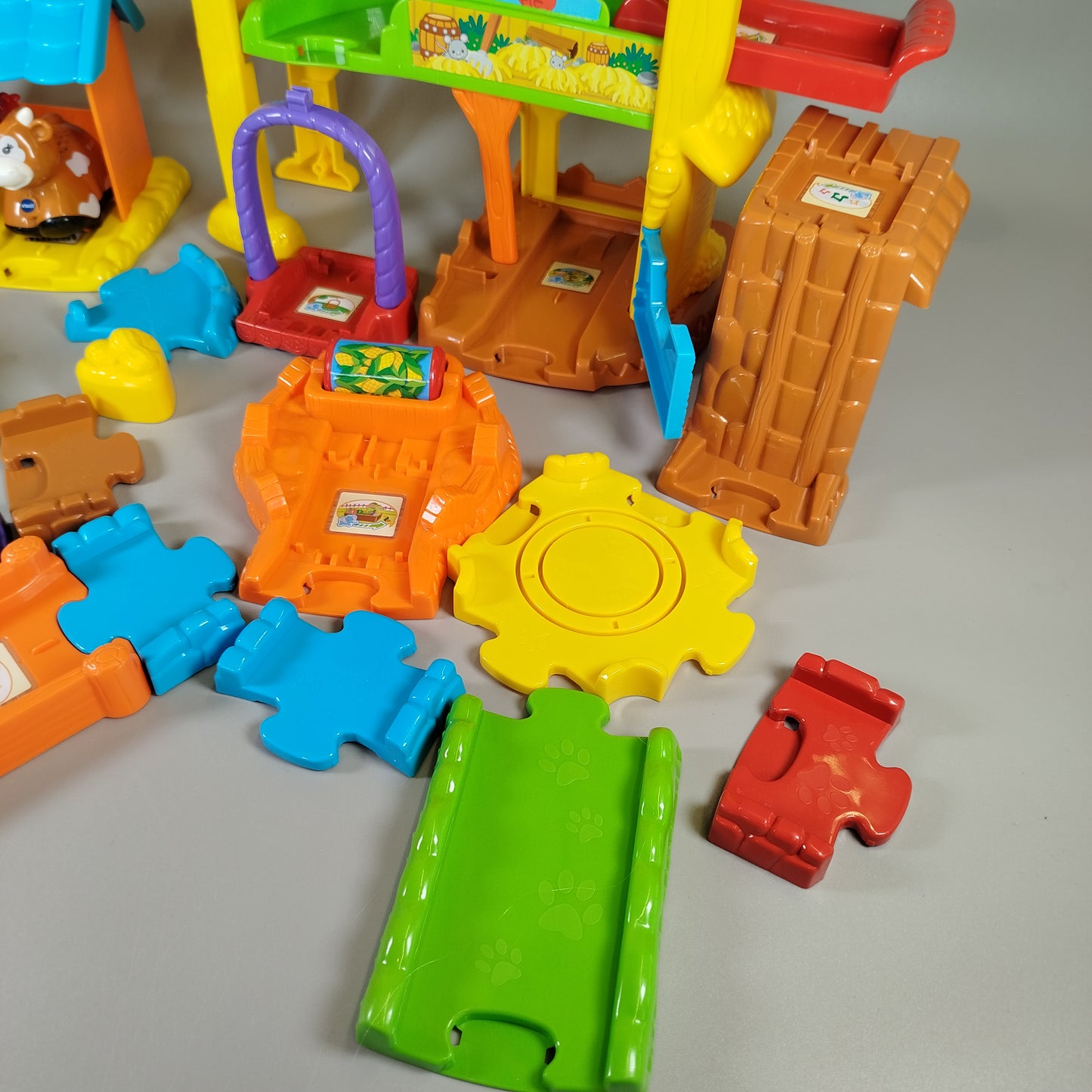 Vtech Interaktiver Bauernhof mit Tieren & Zubehör