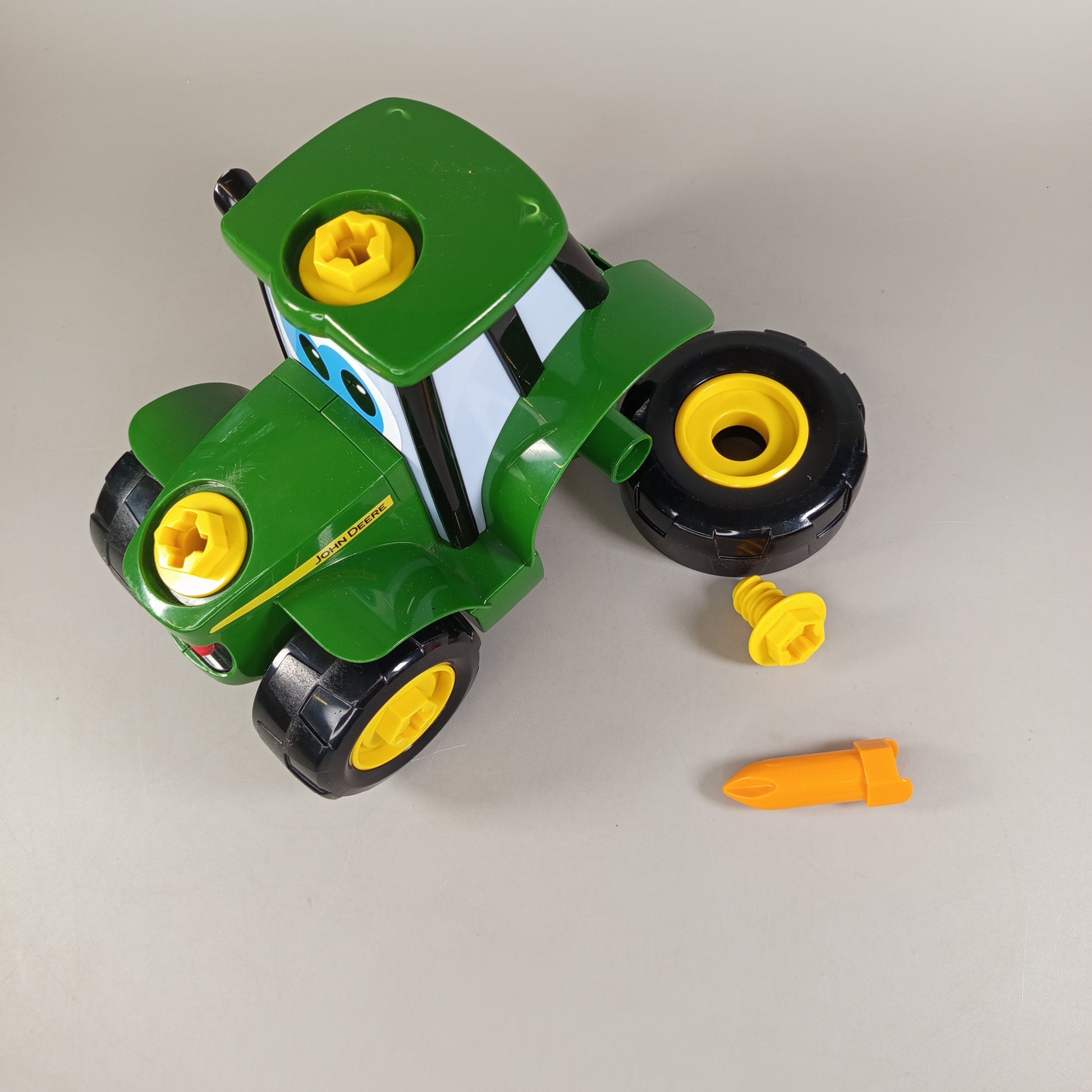 Tomy Bauset Traktor – John Deere Design