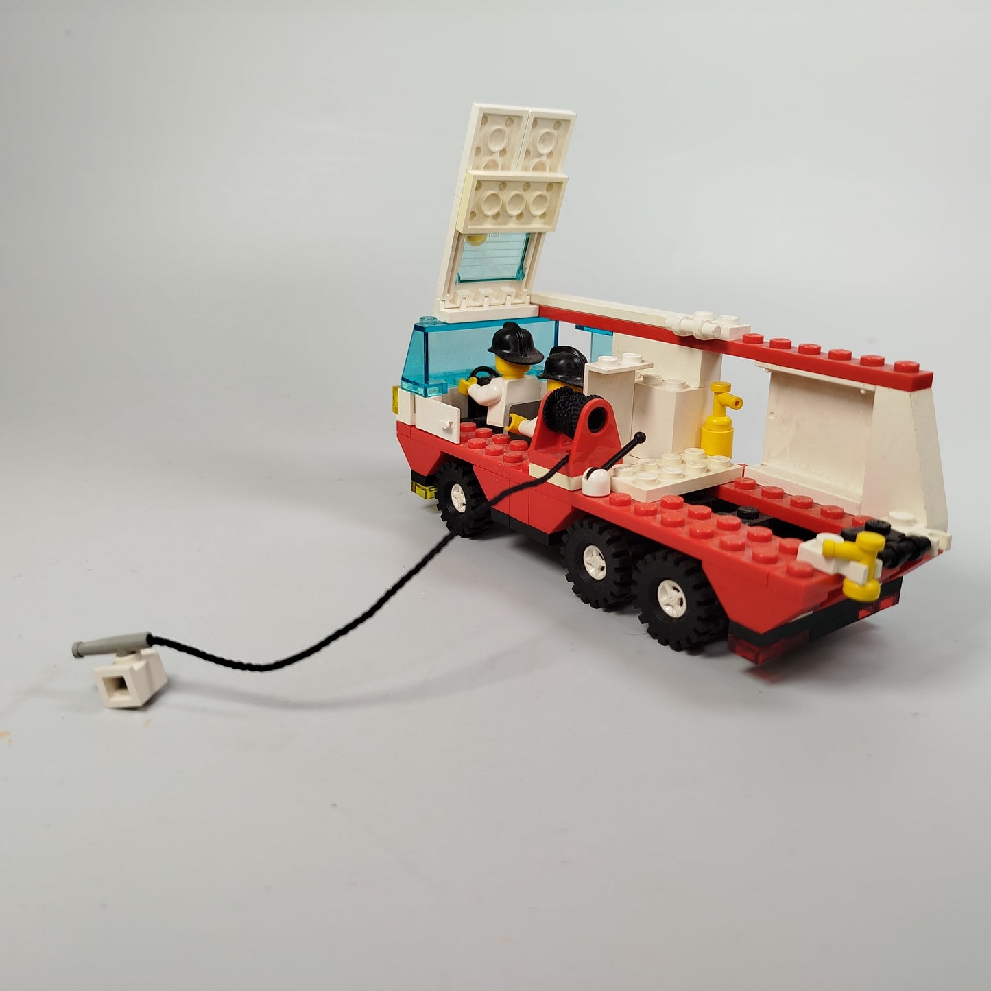 Lego Feuerwehrfahrzeug mit Kran