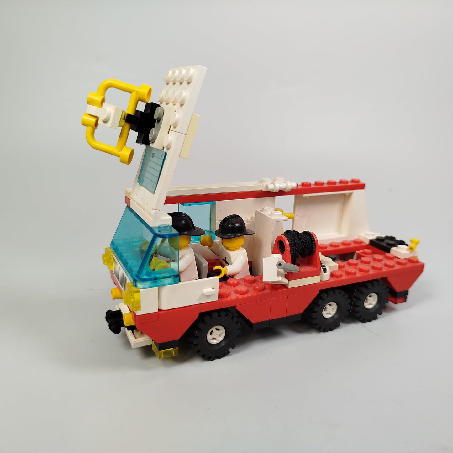 Lego Feuerwehrfahrzeug mit Kran