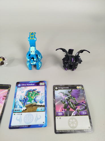 Bakugan Set von 10 Figuren mit Karten