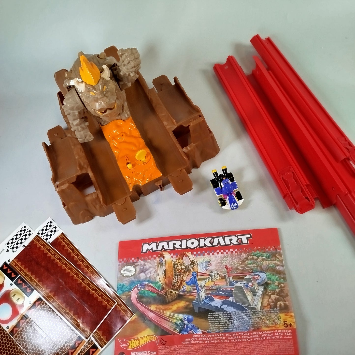 Hot Wheels Mario Kart Trackset - Bowsers Festung, mit OVP