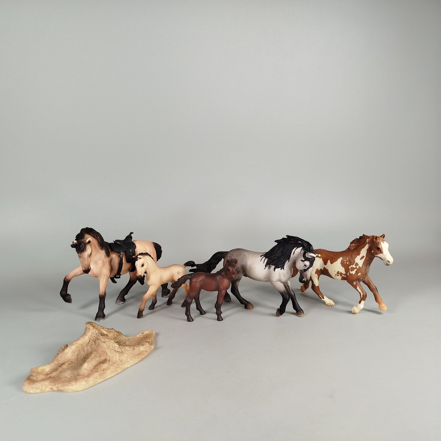 Schleich Pferde Tierfiguren Set von 6 – gutem Zustand