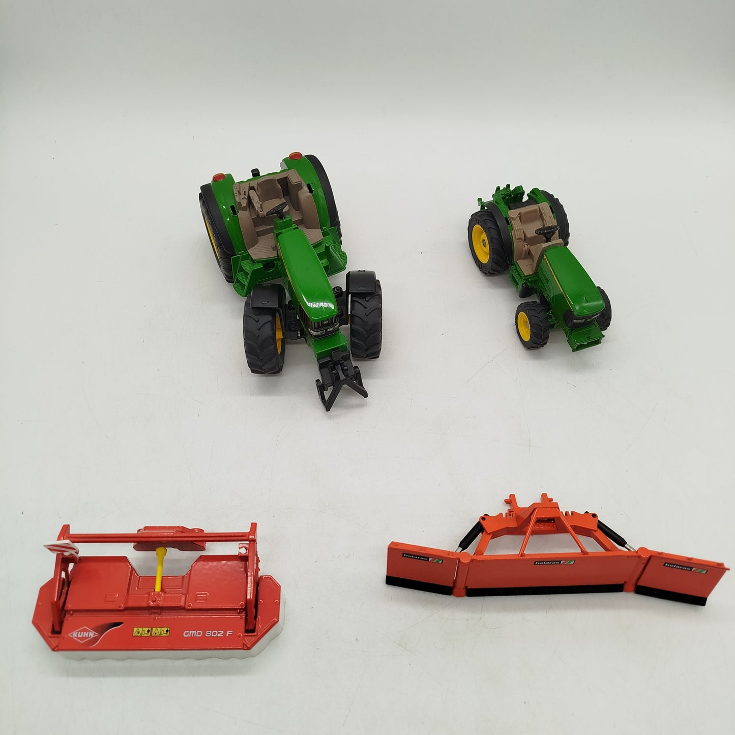 Claas Bundle Traktoren & Geräte