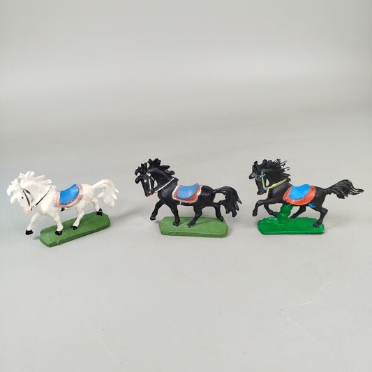 3 DDR Pferdefiguren – Sammlerfiguren, sehr gut