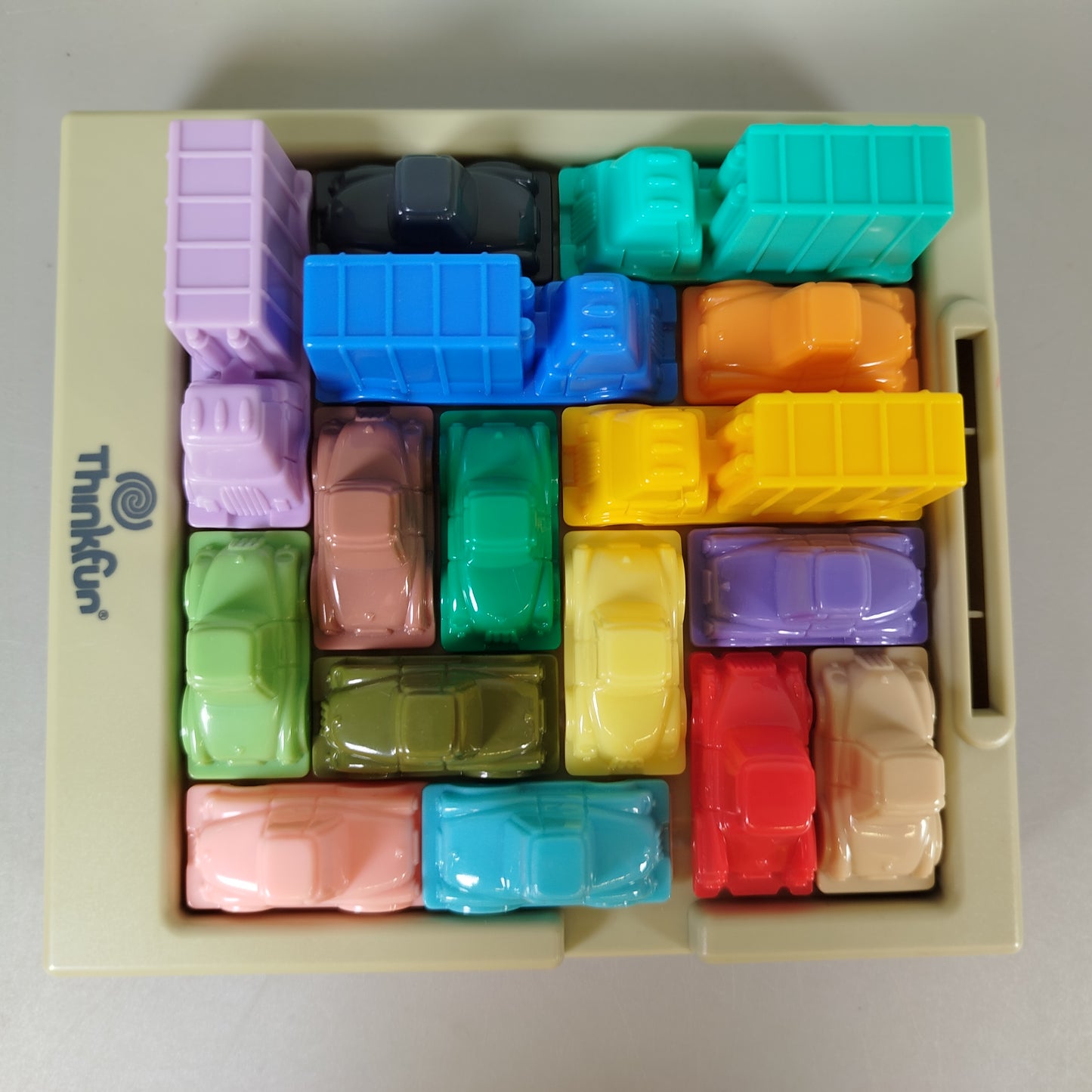 ThinkFun Rush Hour Brettspiel – Verkehrsstau, wie neu