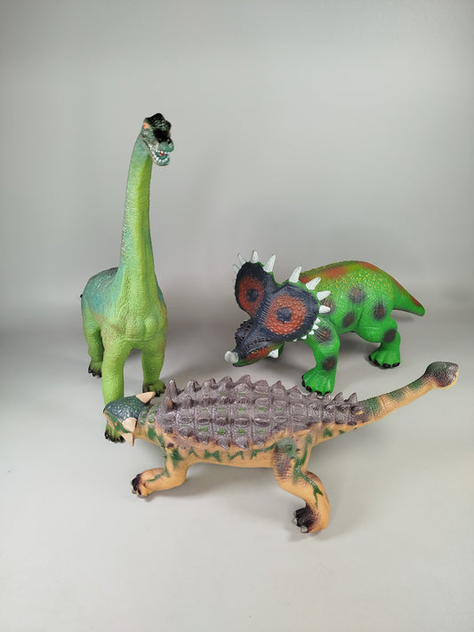 Dinosaurier Figuren Set von 3 – Brachiosaurus, Triceratops, Ankylosaurus