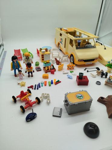 Playmobil Camping Set - Camper, Figuren & Zubehör