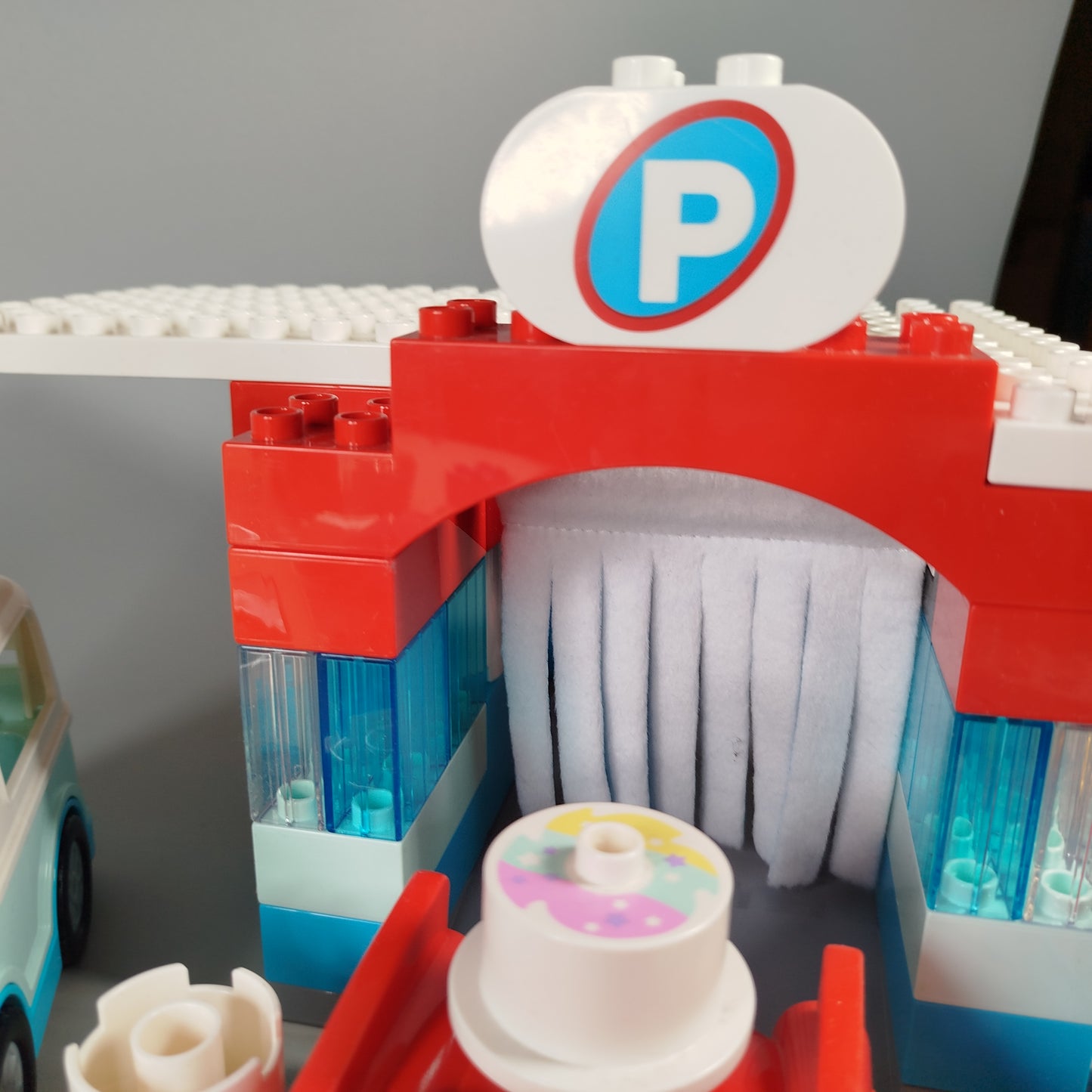 LEGO DUPLO Set - Parkhaus & Fahrzeuge mit Autowaschanlage