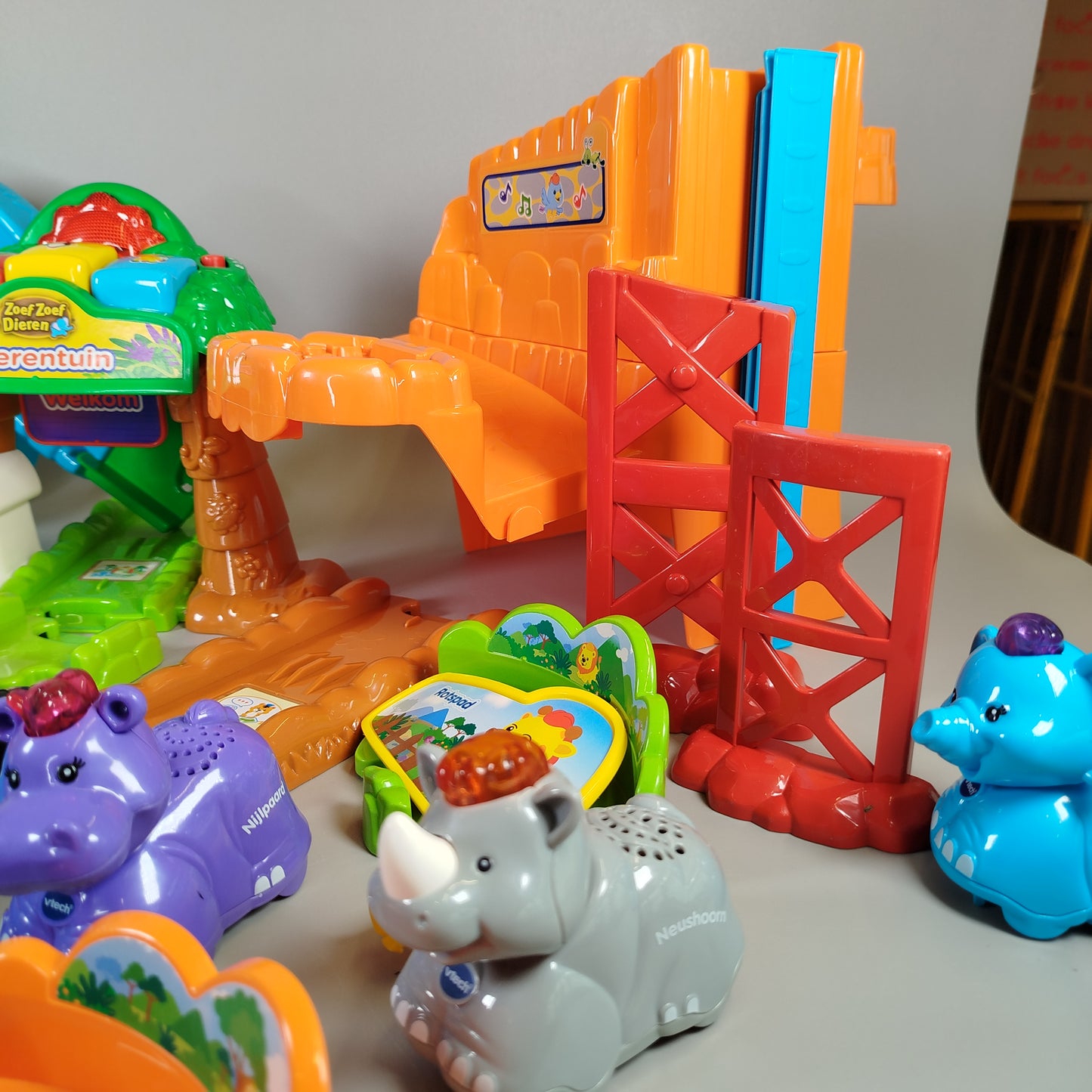 VTech Zoof Zoef Dieren Zoo Spieleset mit Figuren - niederländisch