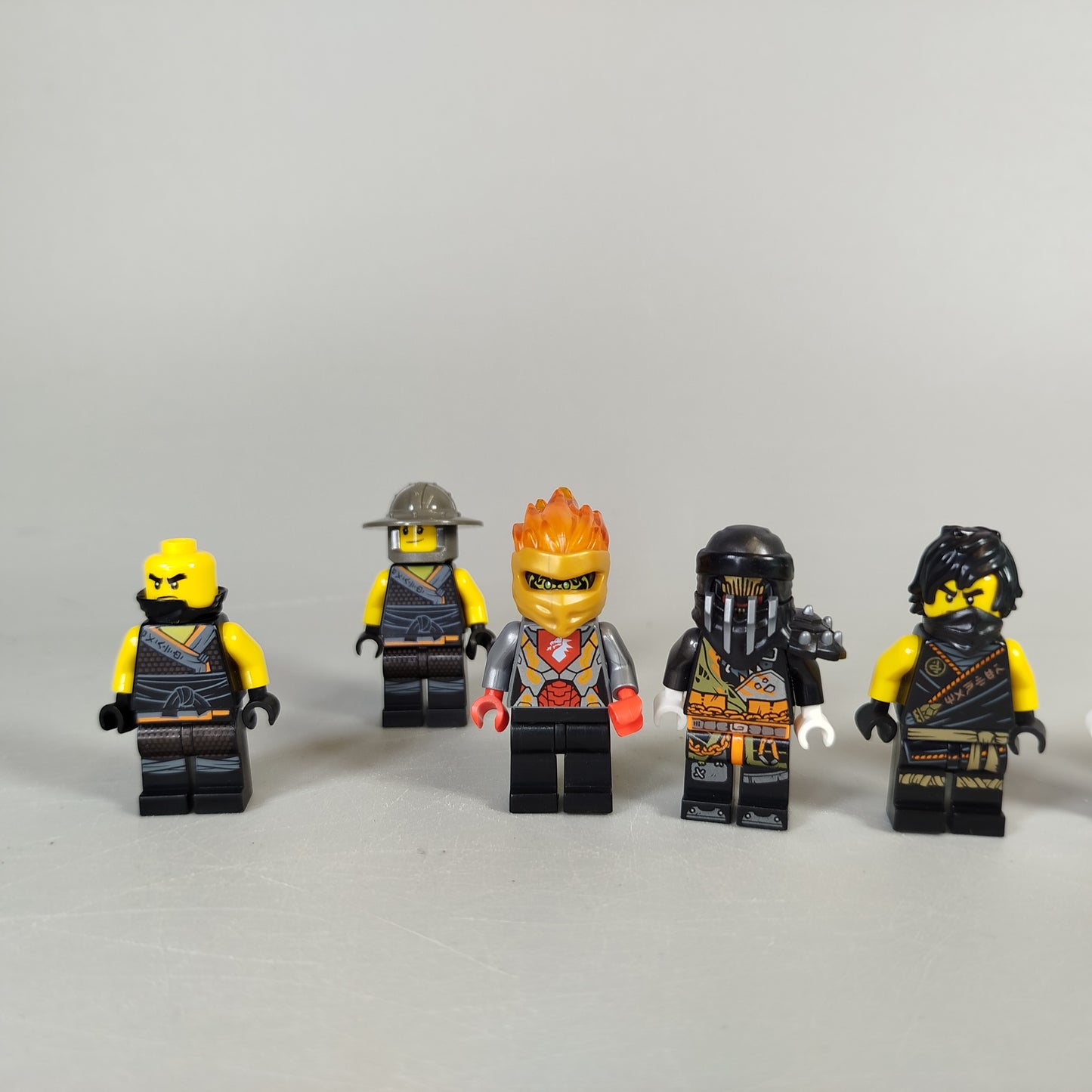 LEGO Ninjago Minifiguren Set von 10 – wie neu