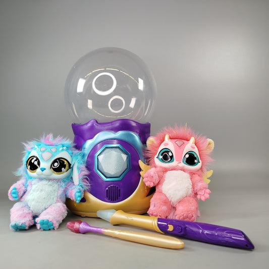 Magic Mixies Zauberkessel Spielset – mit 2 Plüschtieren & 2 Zauberstäben