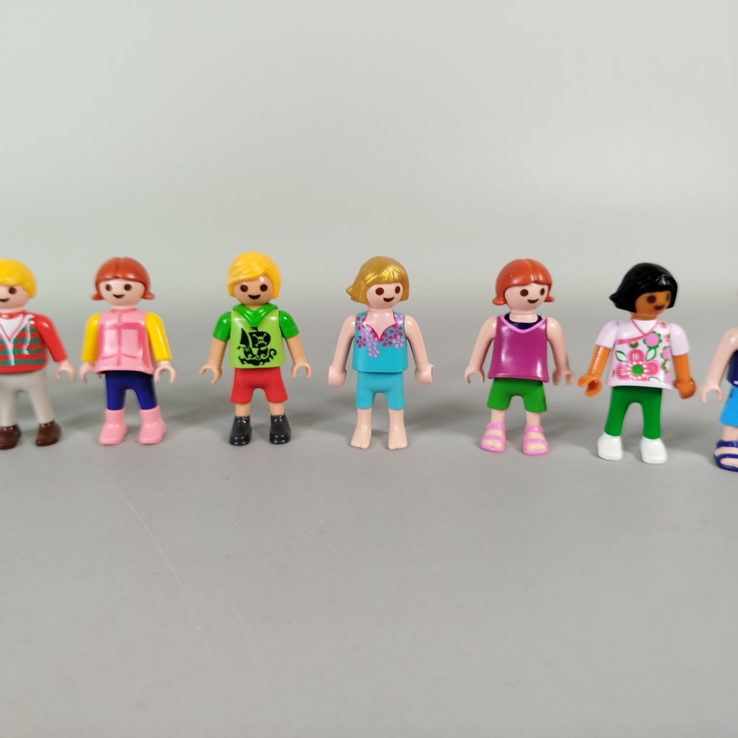 Playmobil Set von 22 Kinderfiguren – bunte Minifiguren für Rollenspiele