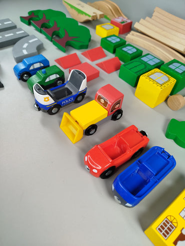 Dema Holzspielzeug Stadtset – Fahrzeuge & Zubehör