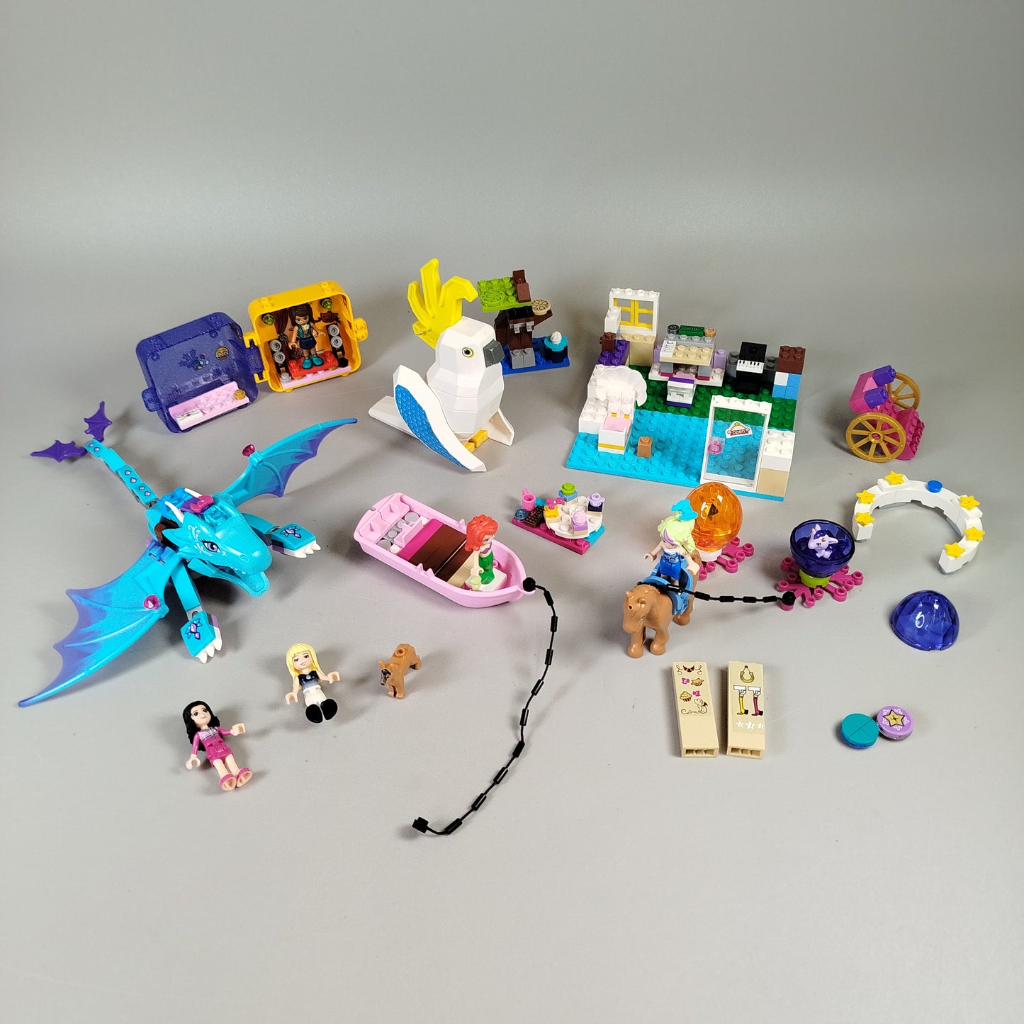 LEGO Friends & Elves Konvolut ca. 1,9 kg mit Figuren und Anleitungen