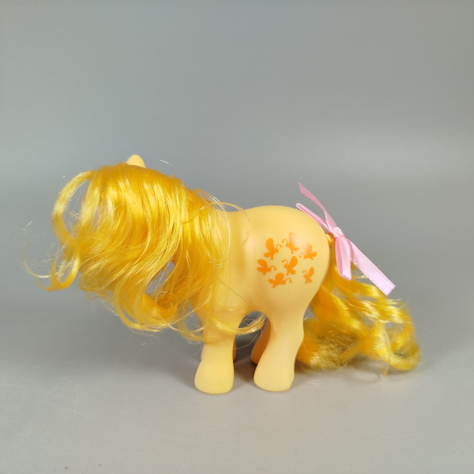 Hasbro My Little Pony Sammlerfigur – Vintage Schmetterlings-Design