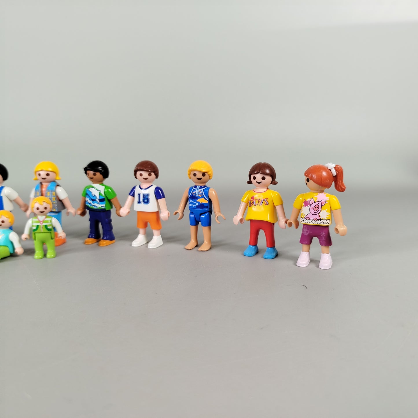 Playmobil Figuren Set von 19 Minifiguren – verschiedene Outfits & Zubehör