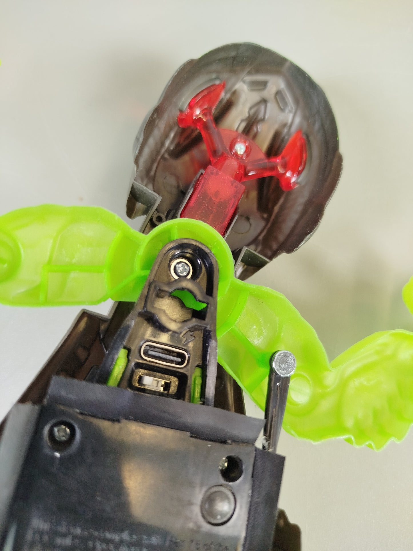 Spin Master ferngesteuerter Hex Bots Wall Crawler Gecko
