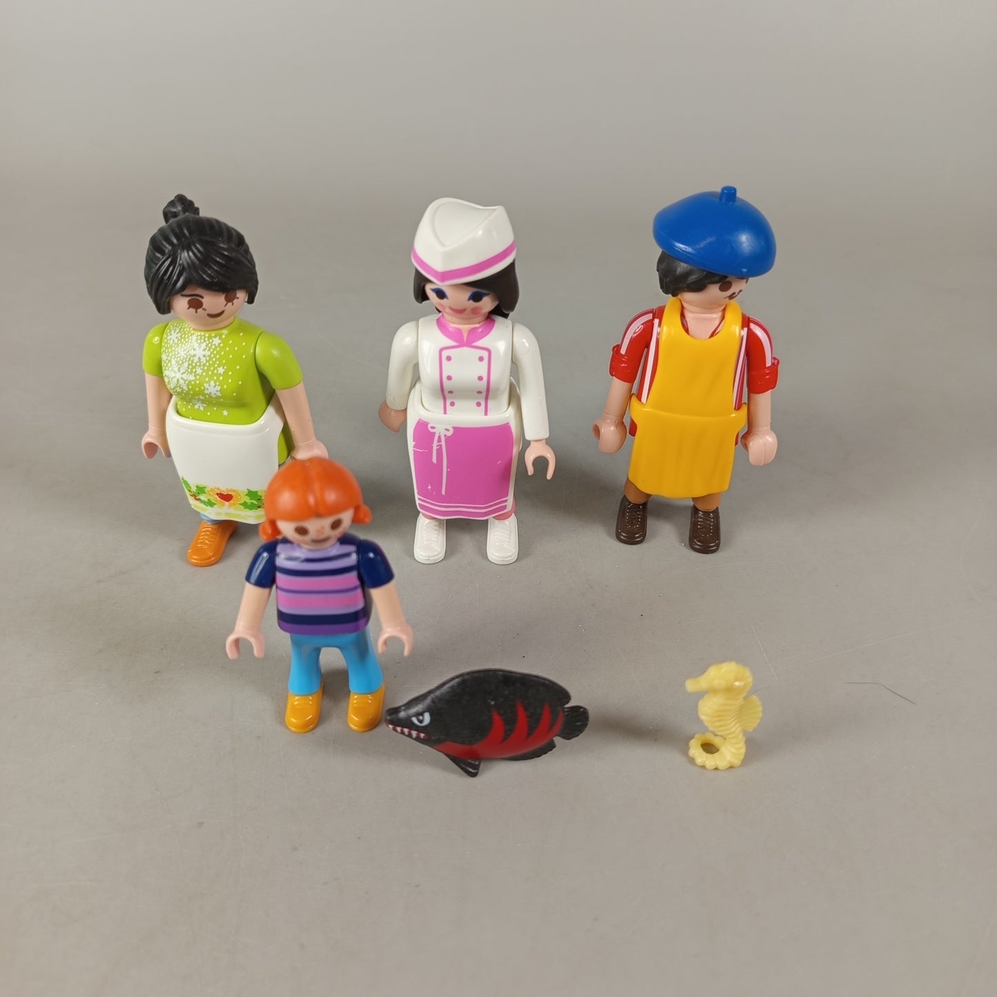 Playmobil Bundle Figuren & Tiere mit Zubehör