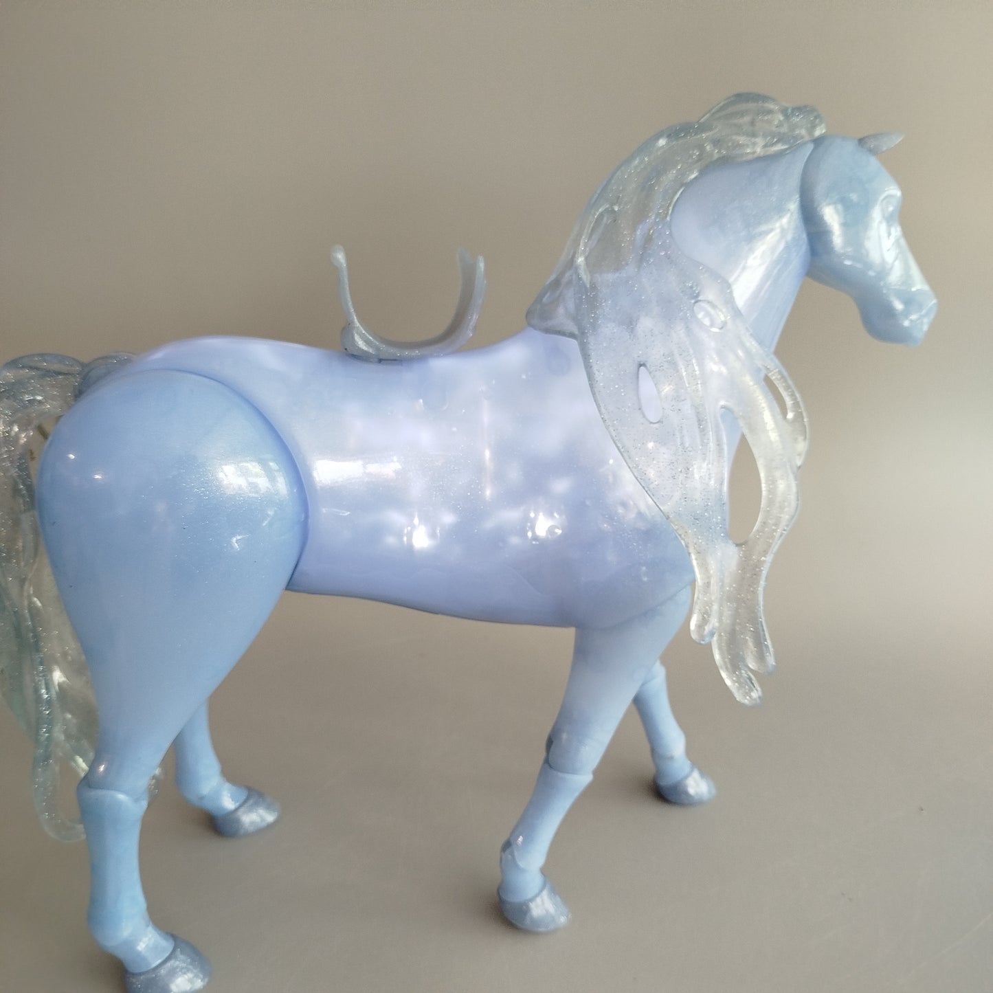 Fantasy Pferdefigur mit Elektronik – ideal für Fantasiespiele
